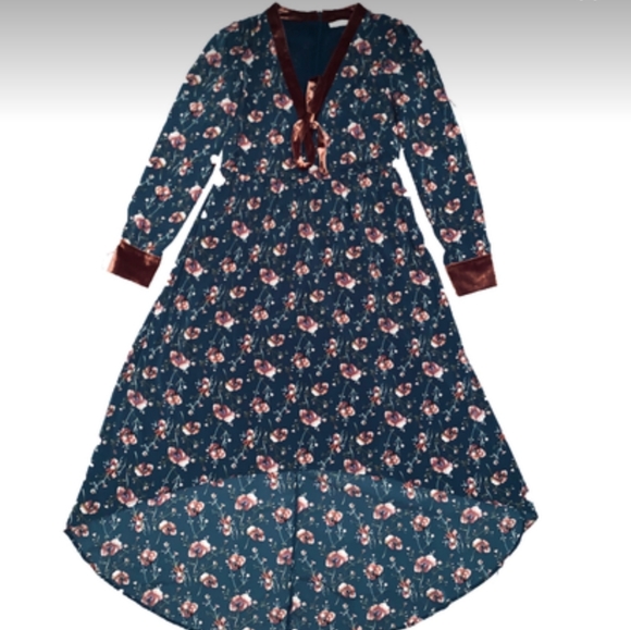 Dress - Picture 2 of 4